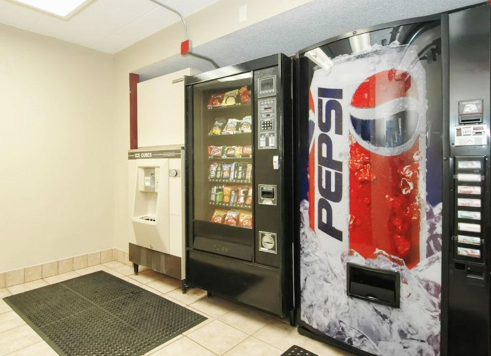 Red Roof Inn Dayton North Airport מראה חיצוני תמונה