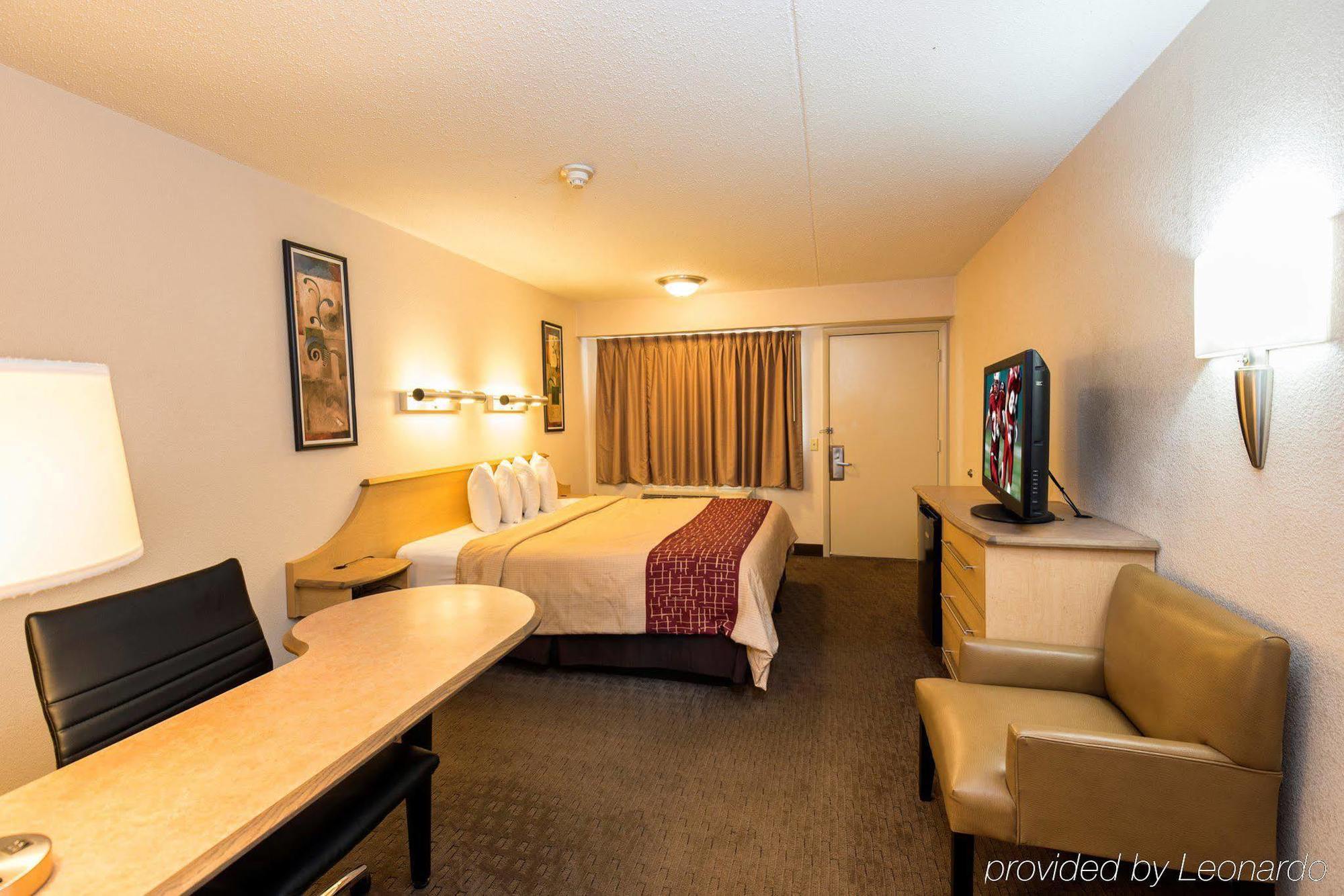Red Roof Inn Dayton North Airport מראה חיצוני תמונה